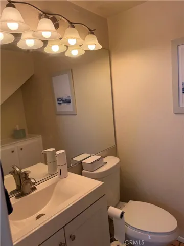 80 Almador, Irvine, California 92614