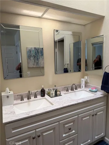 80 Almador, Irvine, California 92614