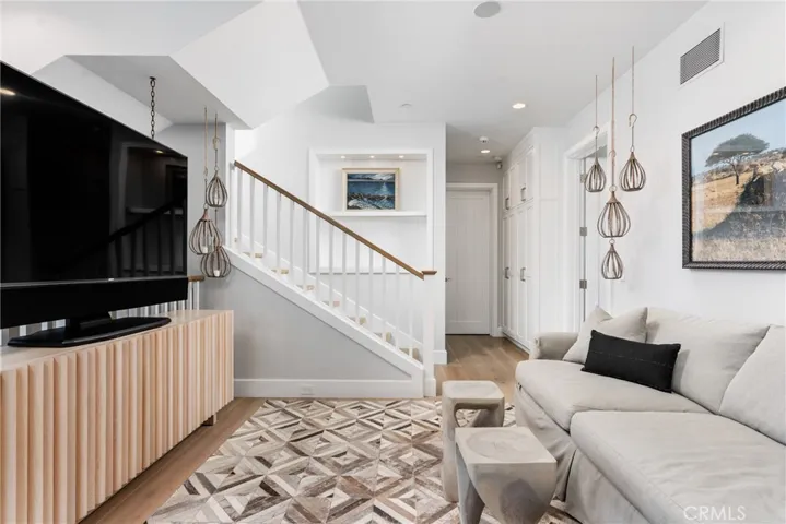 1215 E Balboa, Newport Beach, California 92661