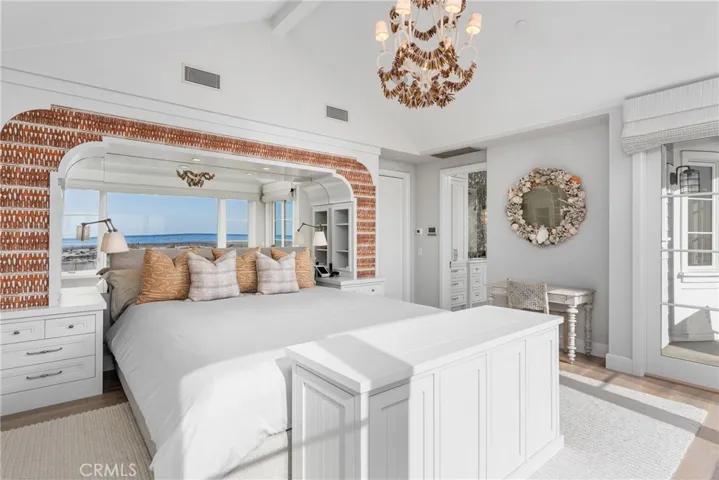 1215 E Balboa, Newport Beach, California 92661