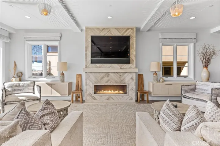 1215 E Balboa, Newport Beach, California 92661
