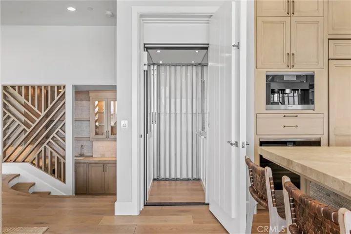 1215 E Balboa, Newport Beach, California 92661