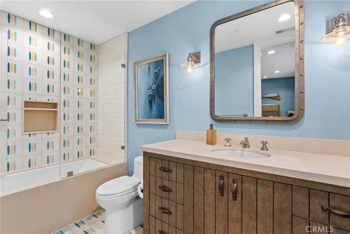1215 E Balboa, Newport Beach, California 92661