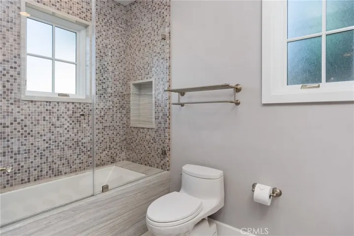 1215 E Balboa, Newport Beach, California 92661