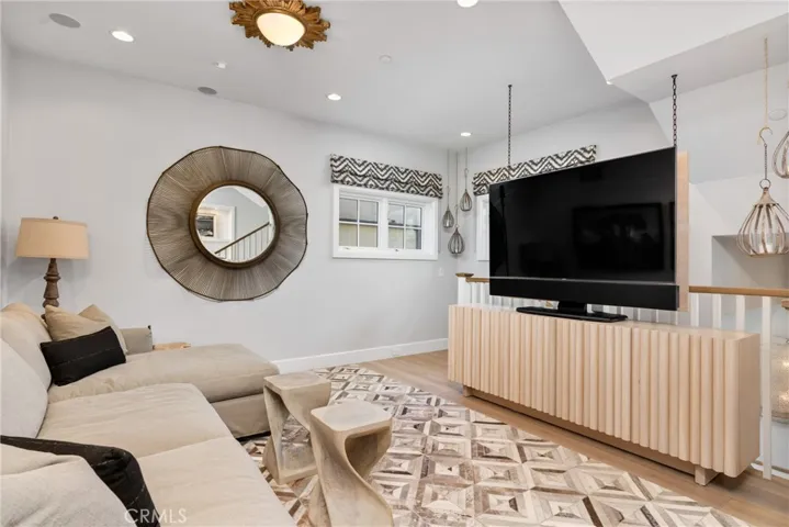 1215 E Balboa, Newport Beach, California 92661
