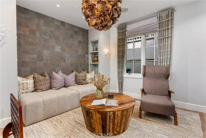 1215 E Balboa, Newport Beach, California 92661