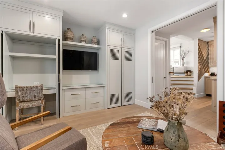 1215 E Balboa, Newport Beach, California 92661