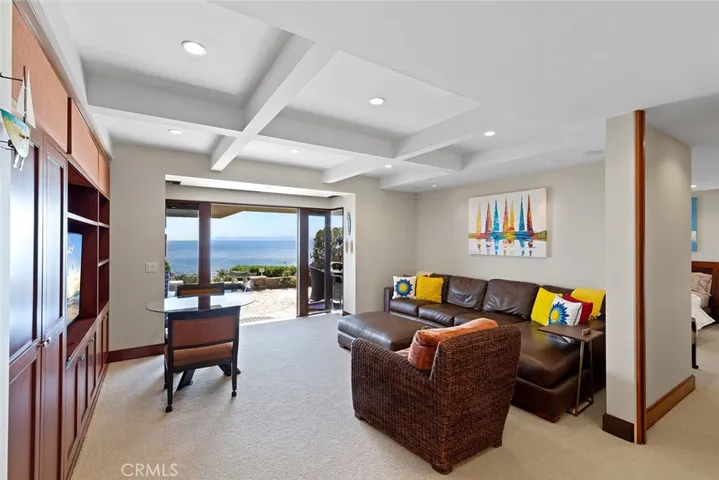 1119 Emerald Bay, Laguna Beach, California 92651