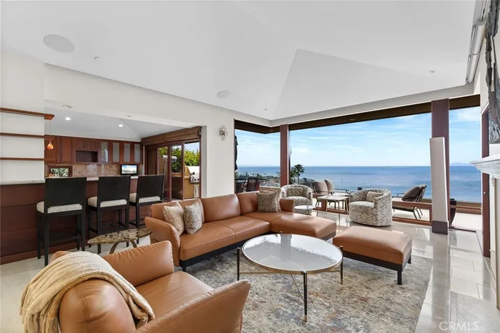1119 Emerald Bay, Laguna Beach, California 92651