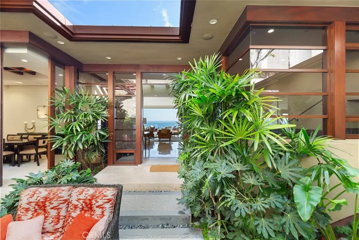 1119 Emerald Bay, Laguna Beach, California 92651