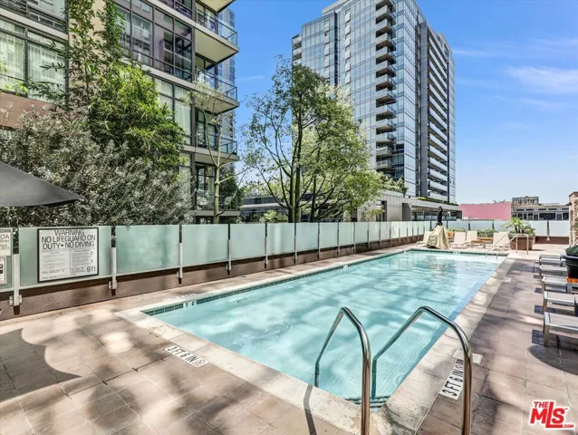 1111 S Grand Avenue 412, Los Angeles, California 90015