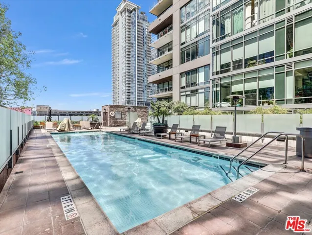 1111 S Grand Avenue 412, Los Angeles, California 90015