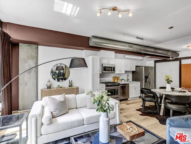 1111 S Grand Avenue 412, Los Angeles, California 90015