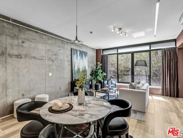 1111 S Grand Avenue 412, Los Angeles, California 90015