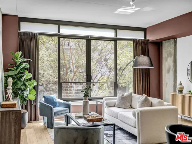 1111 S Grand Avenue 412, Los Angeles, California 90015