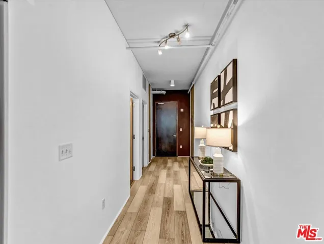 1111 S Grand Avenue 412, Los Angeles, California 90015
