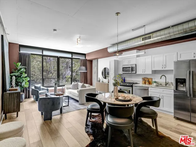 1111 S Grand Avenue 412, Los Angeles, California 90015