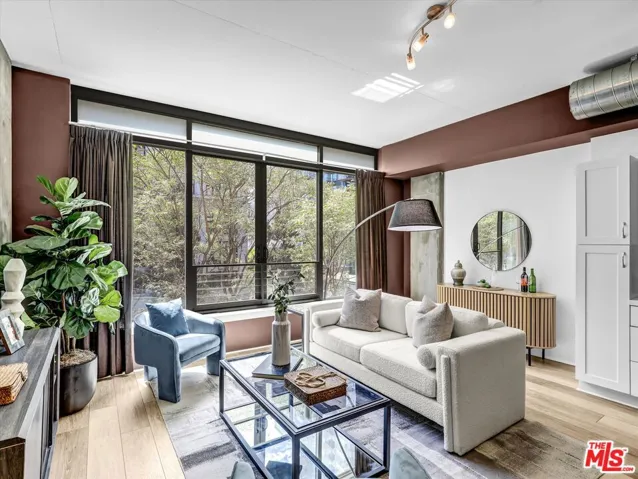 1111 S Grand Avenue 412, Los Angeles, California 90015