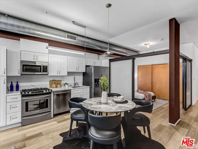 1111 S Grand Avenue 412, Los Angeles, California 90015
