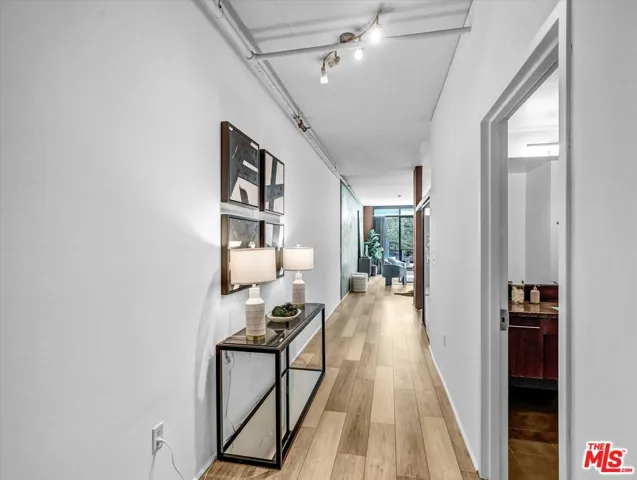 1111 S Grand Avenue 412, Los Angeles, California 90015