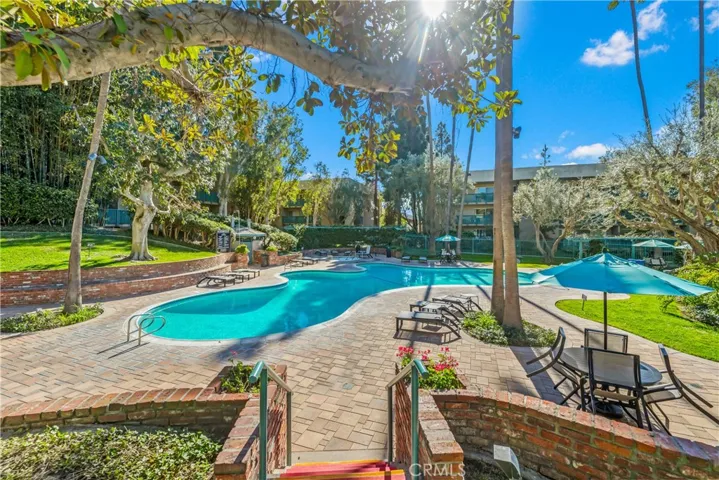 564 N Bellflower 116, Long Beach, California 90814