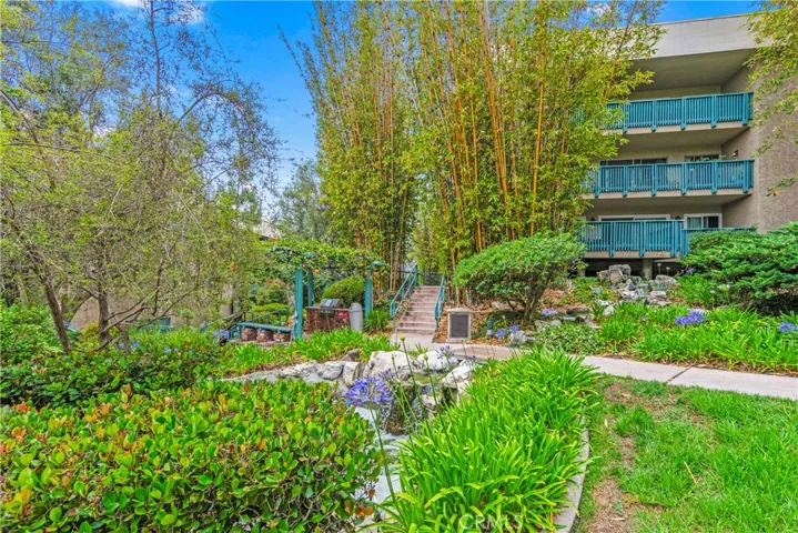 564 N Bellflower 116, Long Beach, California 90814