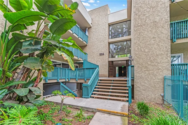 564 N Bellflower 116, Long Beach, California 90814