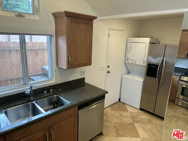 2454 Penmar, Venice, California 90291