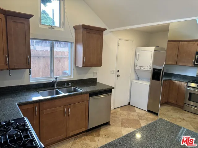 2454 Penmar, Venice, California 90291