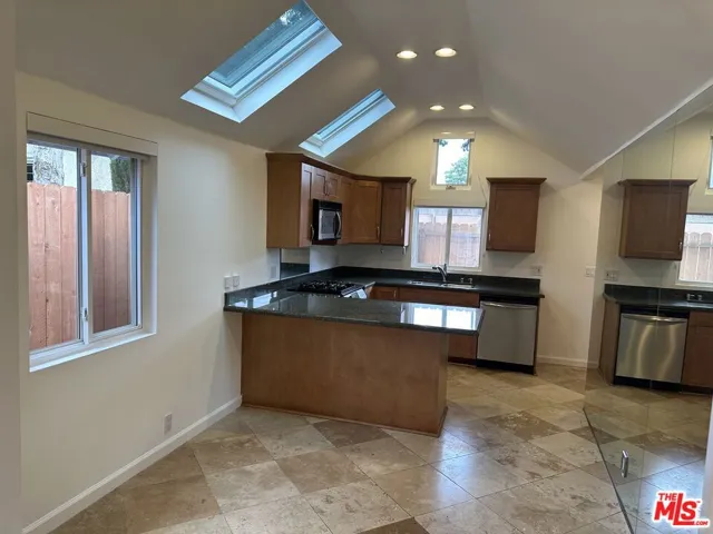 2454 Penmar, Venice, California 90291