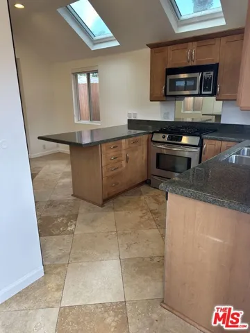 2454 Penmar, Venice, California 90291