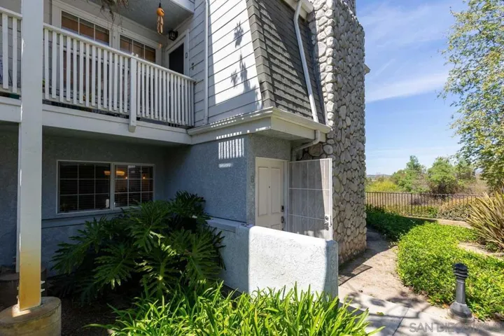 5064 Via Manos B, Oceanside, California 92057
