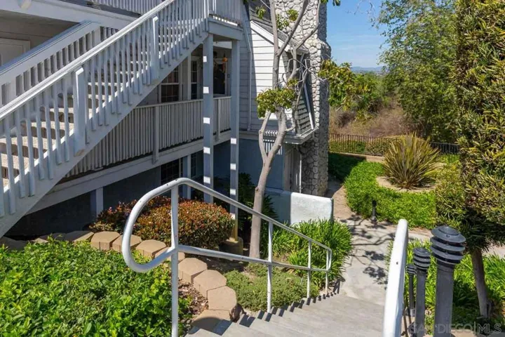5064 Via Manos B, Oceanside, California 92057