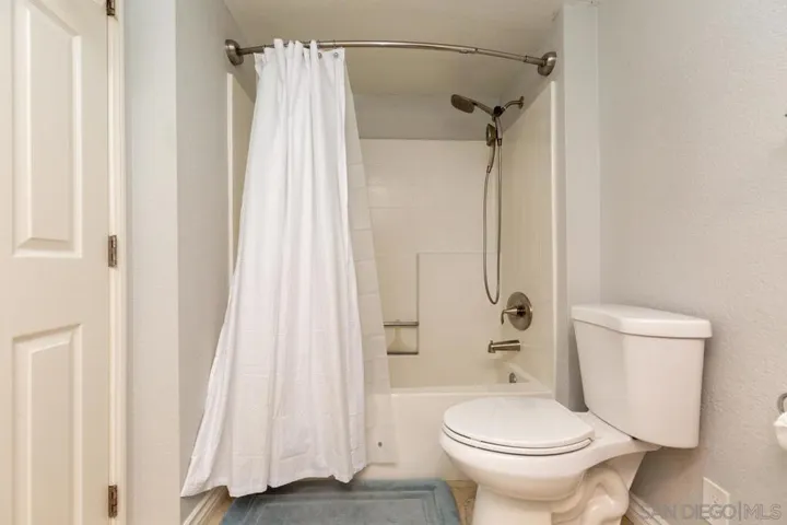 5064 Via Manos B, Oceanside, California 92057