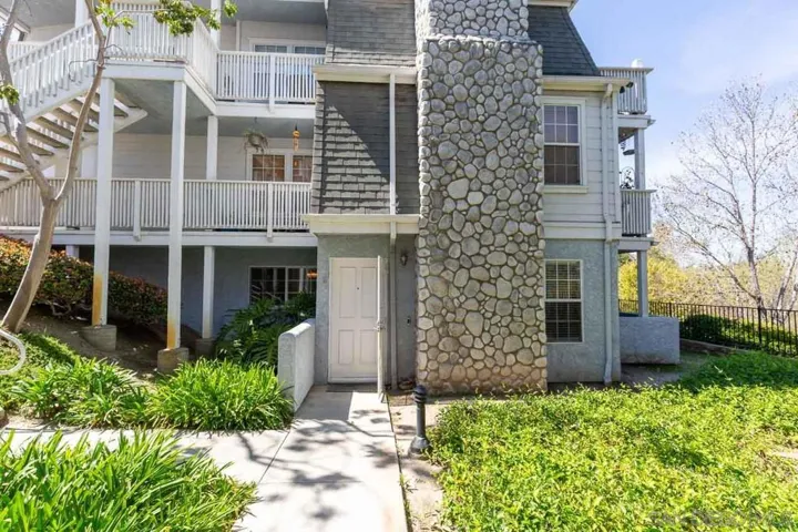 5064 Via Manos B, Oceanside, California 92057