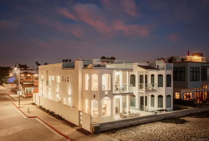 806 Ocean Ln, Imperial Beach, California 91932