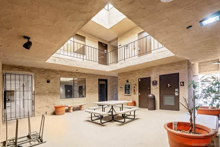 10505 San Diego Mission Road, San Diego, California 92108