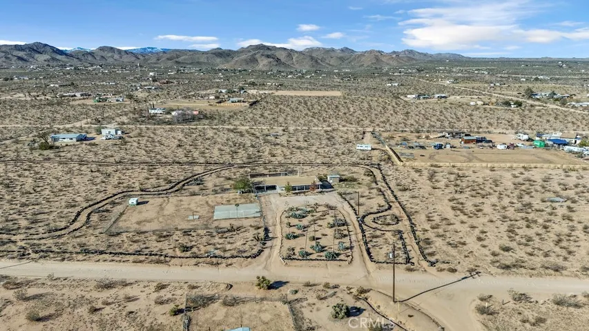 1998 Cambria Avenue, Landers, California 92285