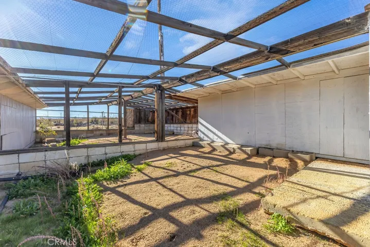 1998 Cambria Avenue, Landers, California 92285