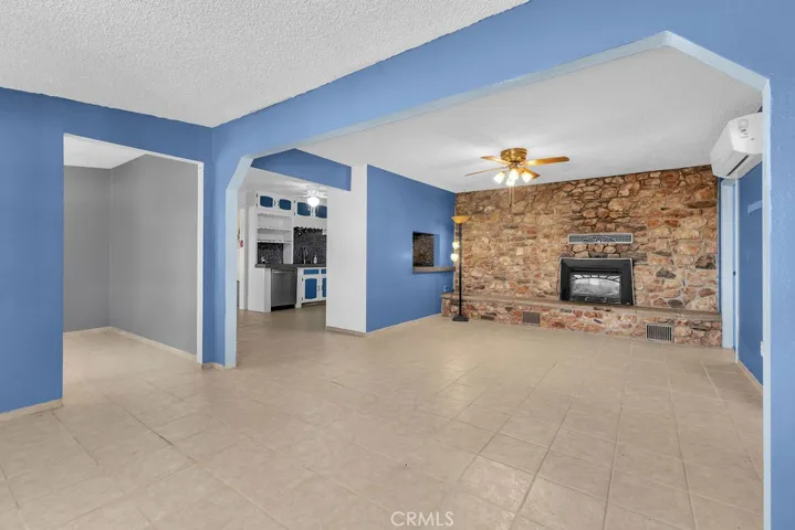 1998 Cambria Avenue, Landers, California 92285