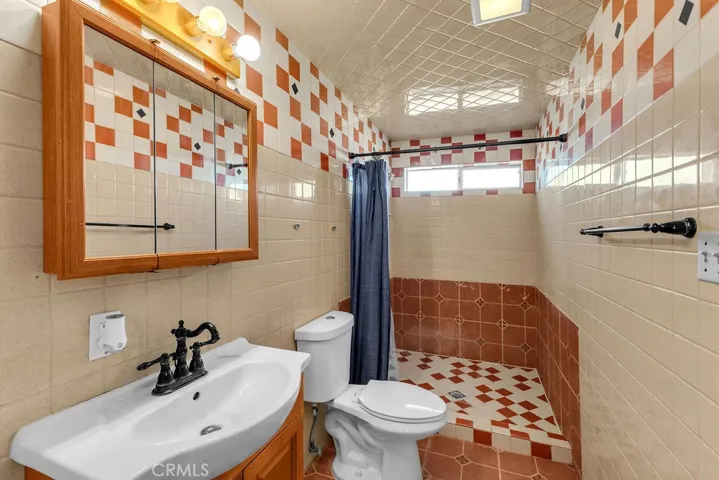 1998 Cambria Avenue, Landers, California 92285