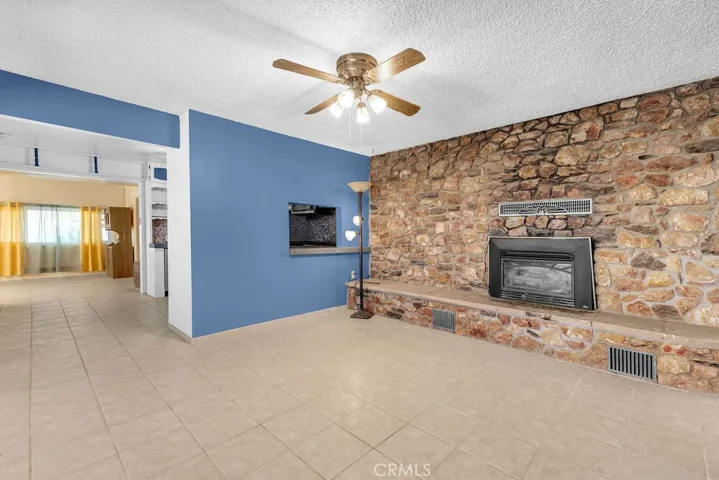 1998 Cambria Avenue, Landers, California 92285