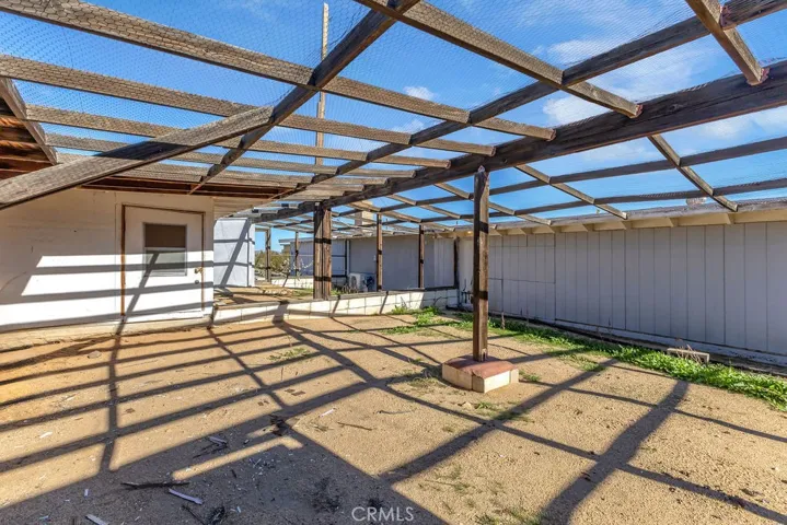 1998 Cambria Avenue, Landers, California 92285