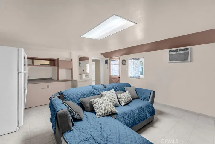 1998 Cambria Avenue, Landers, California 92285