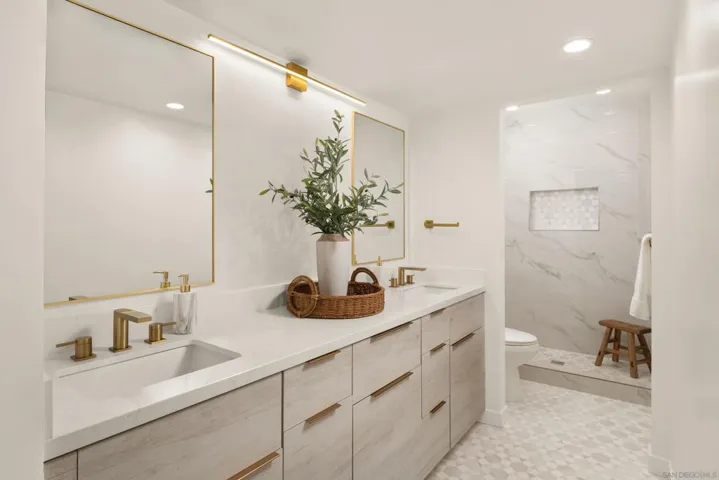 2289 Caminito Pajarito 160, San Diego, California 92107