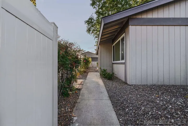 17340 Caminito Canasto, San Diego, California 92127