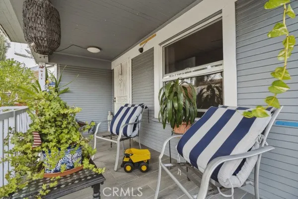 Front porch
