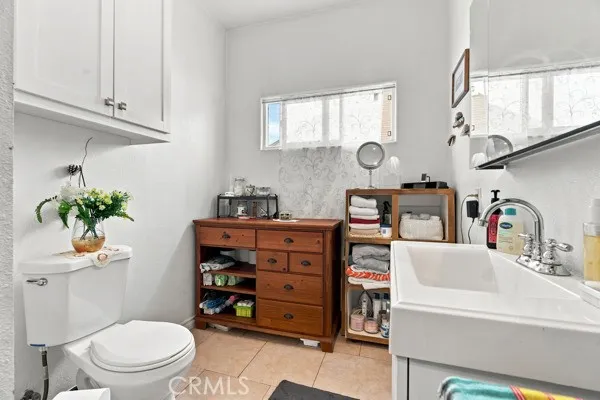 1464 E 23rd, Los Angeles, California 90011