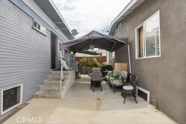 1464 E 23rd, Los Angeles, California 90011