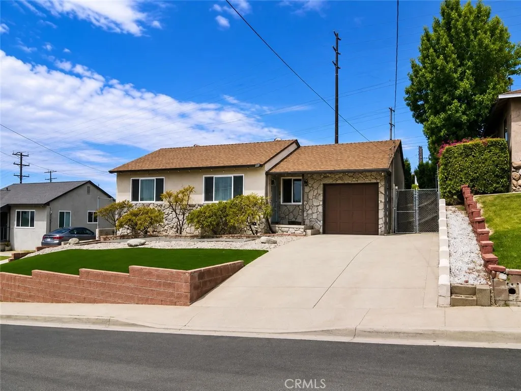 401 W Doncrest